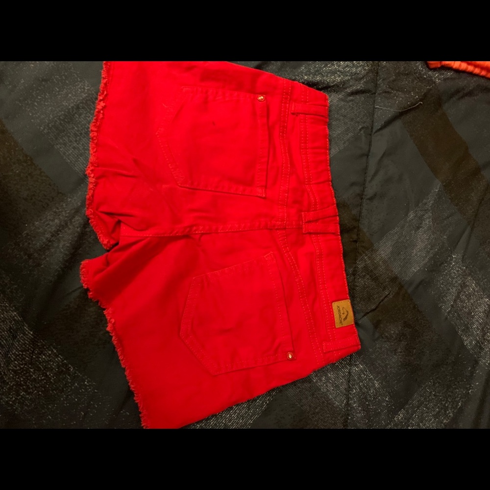 Shorts - Picture 2 of 4